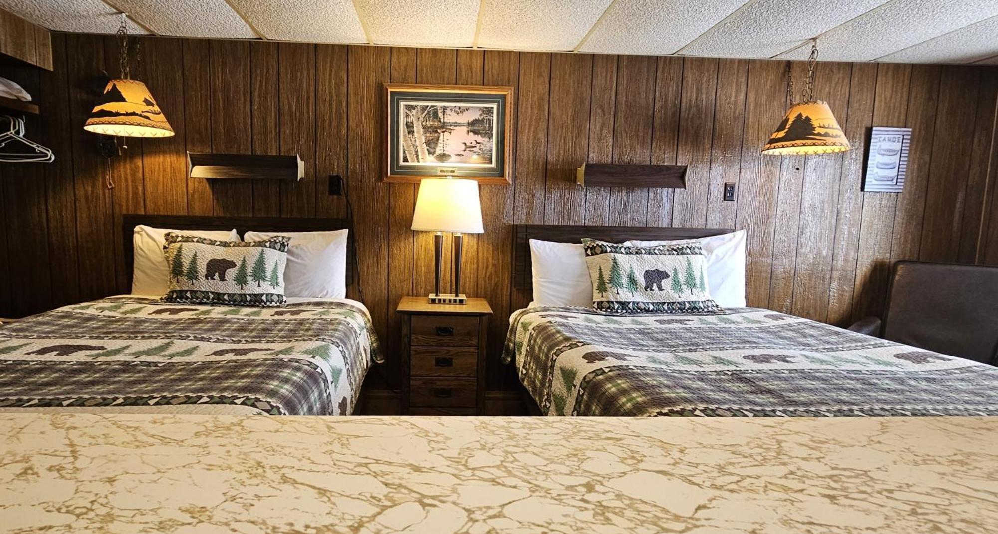 Lakeshore Motel Ice Lake Iron River ภายนอก รูปภาพ