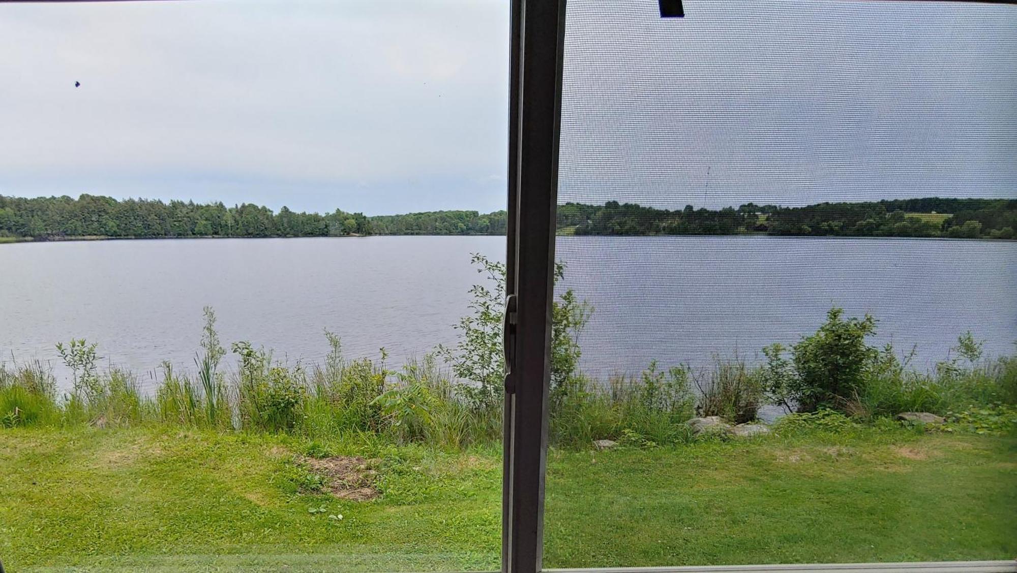 Lakeshore Motel Ice Lake Iron River ภายนอก รูปภาพ
