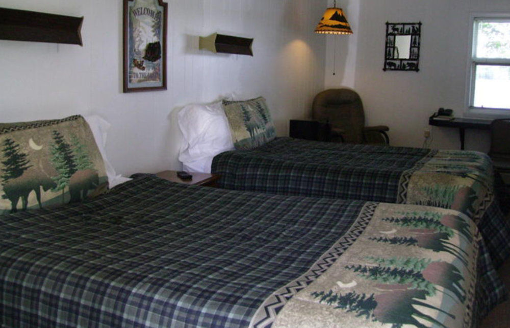 Lakeshore Motel Ice Lake Iron River ภายนอก รูปภาพ